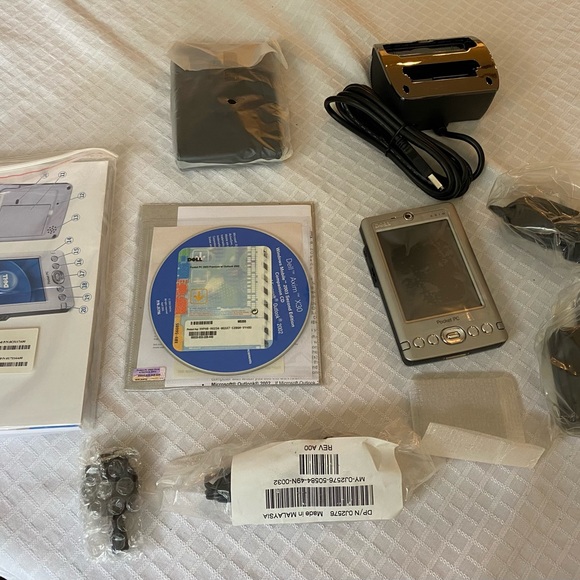 Dell Axim 30 Pocket PC - Picture 2 of 11